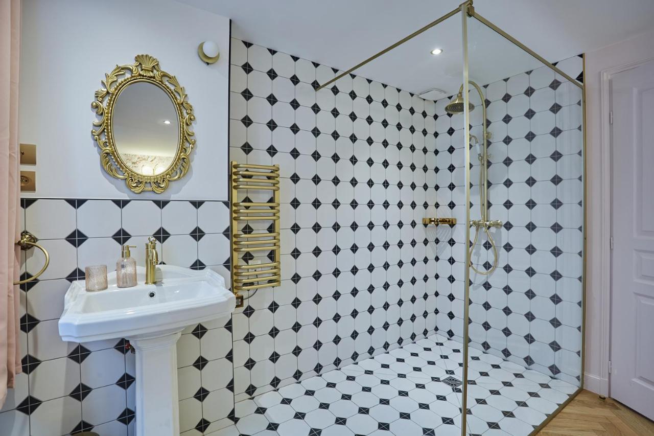Apartment Saint Germain Des Pres By Studio Prestige Paris Exterior photo
